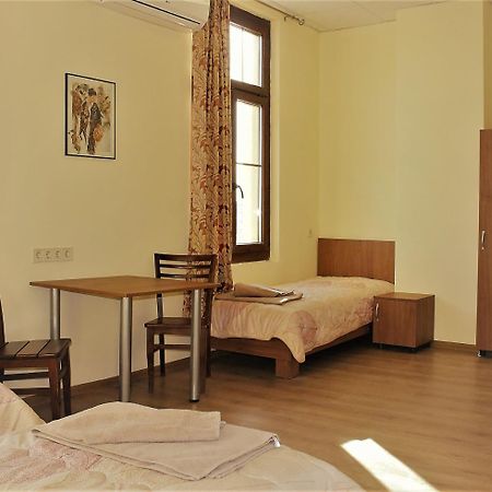 Hostel Central Station พลอฟดิฟ ภายนอก รูปภาพ