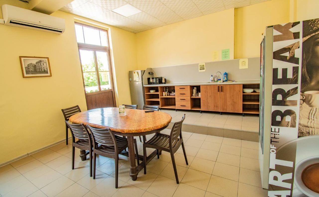 Hostel Central Station พลอฟดิฟ ภายนอก รูปภาพ